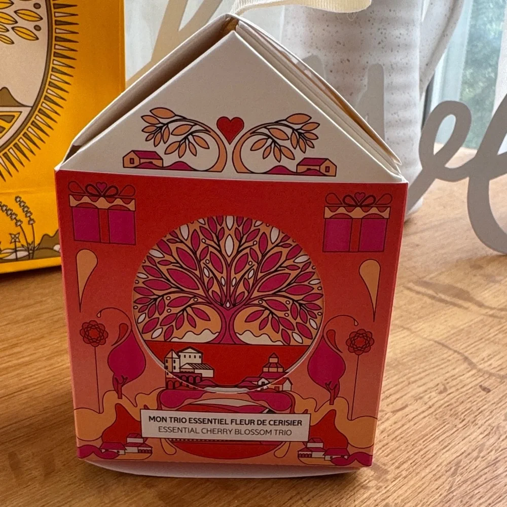 L'OCCITANE Cherry Blossom Trio Set - Pink & Silver - Picture 5 of 9